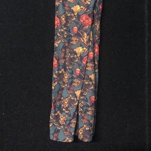 Gently worn LulaRoe TC leggings